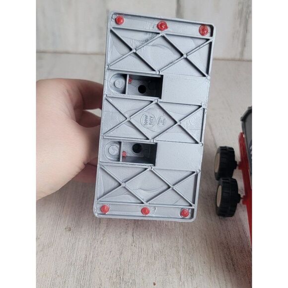 Small scale milk truck pump set toy figure factory - Picture 11 of 12